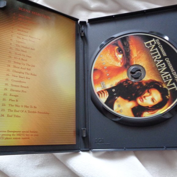 Entrapment - Special Edition DVD - Picture 2 of 2